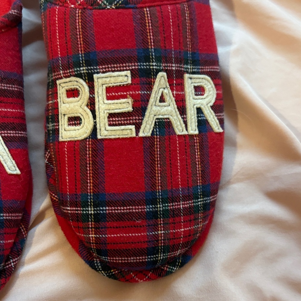 Dearfoams Red Plaid Mama Bear Slippers - Picture 4 of 11